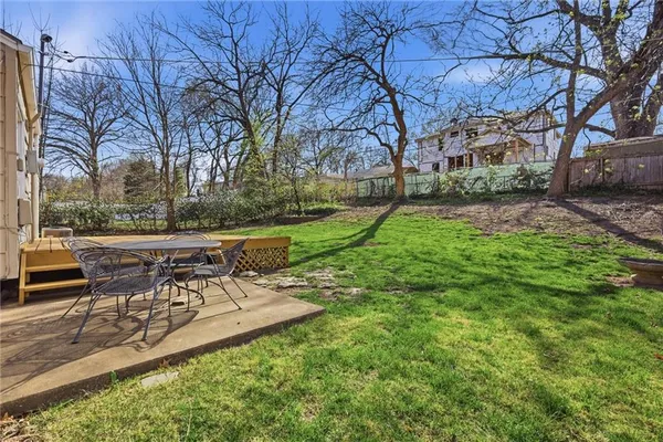 $295,000 | 7824 Juniper Street, Prairie Village, KS 66208