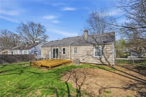 $295,000 | 7824 Juniper Street, Prairie Village, KS 66208