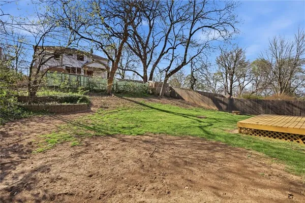 $295,000 | 7824 Juniper Street, Prairie Village, KS 66208