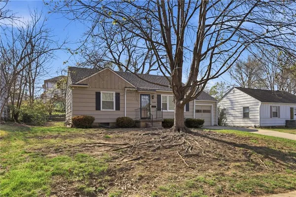 $295,000 | 7824 Juniper Street, Prairie Village, KS 66208