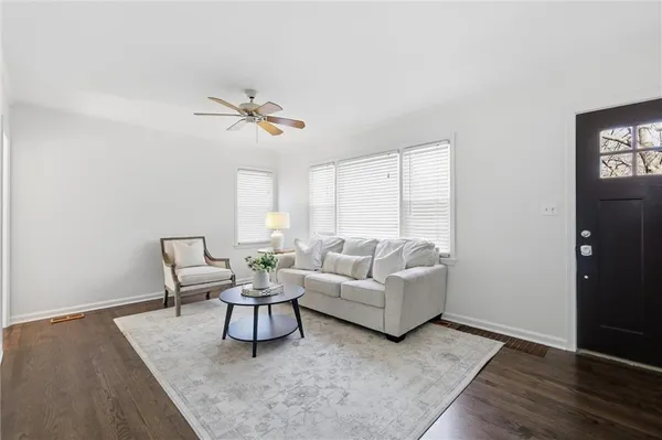 $295,000 | 7824 Juniper Street, Prairie Village, KS 66208