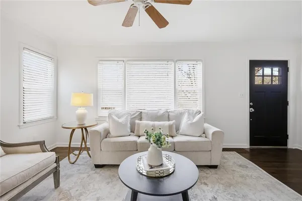 $295,000 | 7824 Juniper Street, Prairie Village, KS 66208