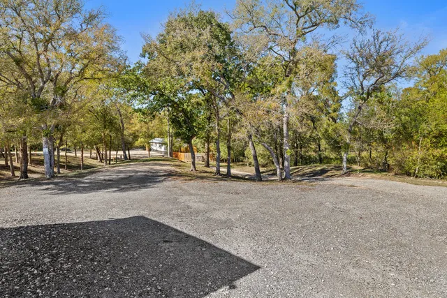 $799,999 | 2540 Farm To Market 20, Red Rock, TX 78662