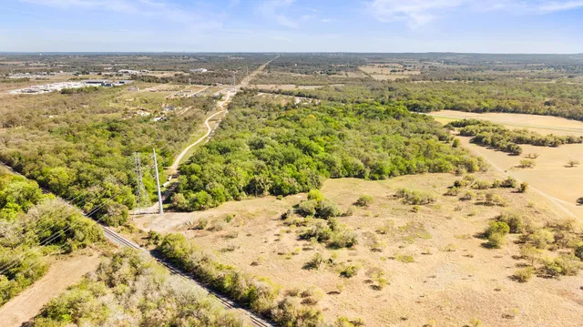 $799,999 | 2540 Farm To Market 20, Red Rock, TX 78662