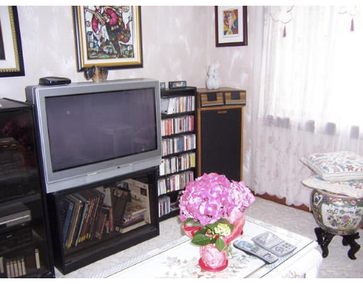 7 Louis Road Framingham, MA 01702 - Photo 8 of 13 Gallery Image 8
