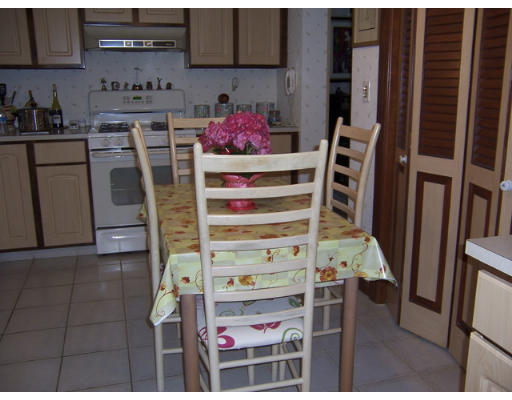 7 Louis Road Framingham, MA 01702 - Photo 10 of 13 Gallery Image 10
