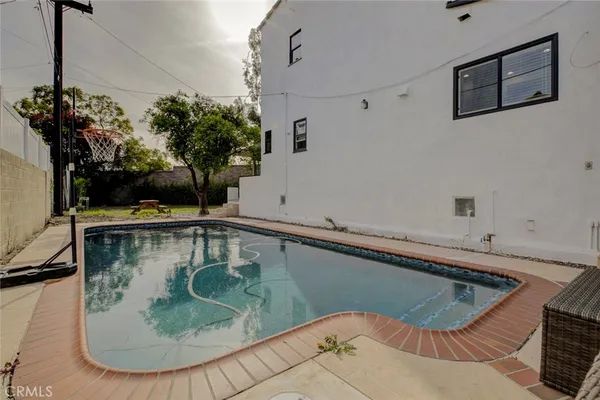$1,699,000 | 606 Galer Place, Glendale, CA 91206