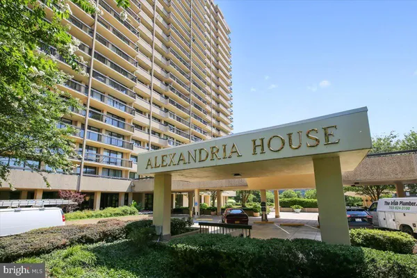 $1,125,000 | 400 Madison Street, Unit 1804, Alexandria, VA 22314