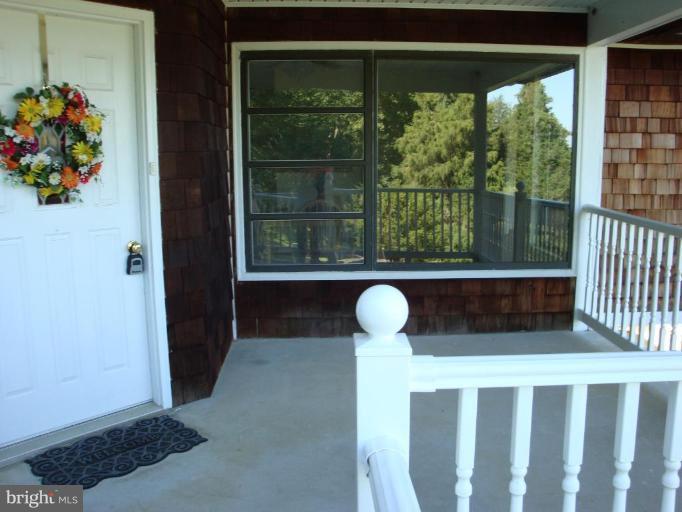 3736 Point Of Rocks Road Jefferson, MD 21755 - Photo 3 of 27 Porch