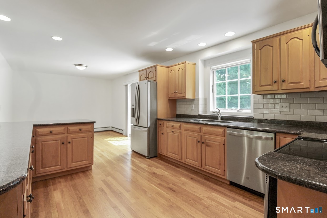 45 Glenbrook Road Trumbull, CT 06611 - Photo 6 of 26 Gallery Image 6