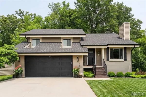 $414,900 | 470 Oak Hill Drive, Lake St. Louis, MO 63367