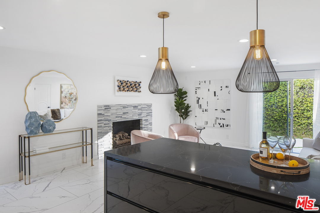 2389 Hercules Drive Los Angeles, CA 90046 - Photo 12 of 41