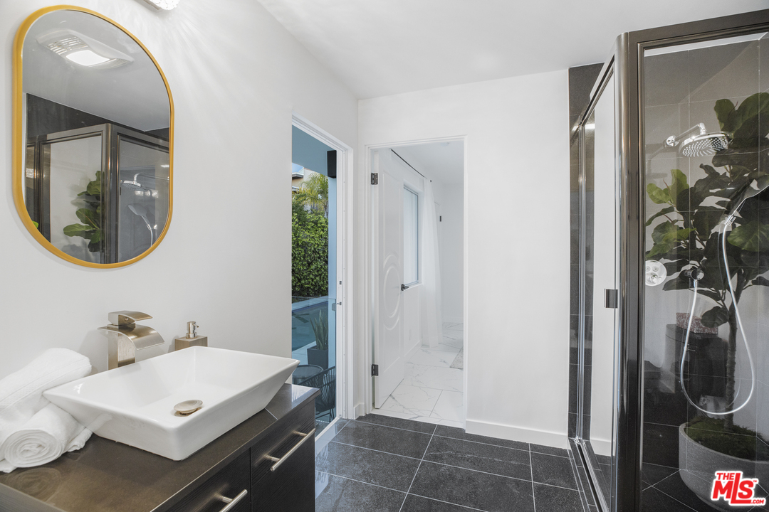 2389 Hercules Drive Los Angeles, CA 90046 - Photo 17 of 41