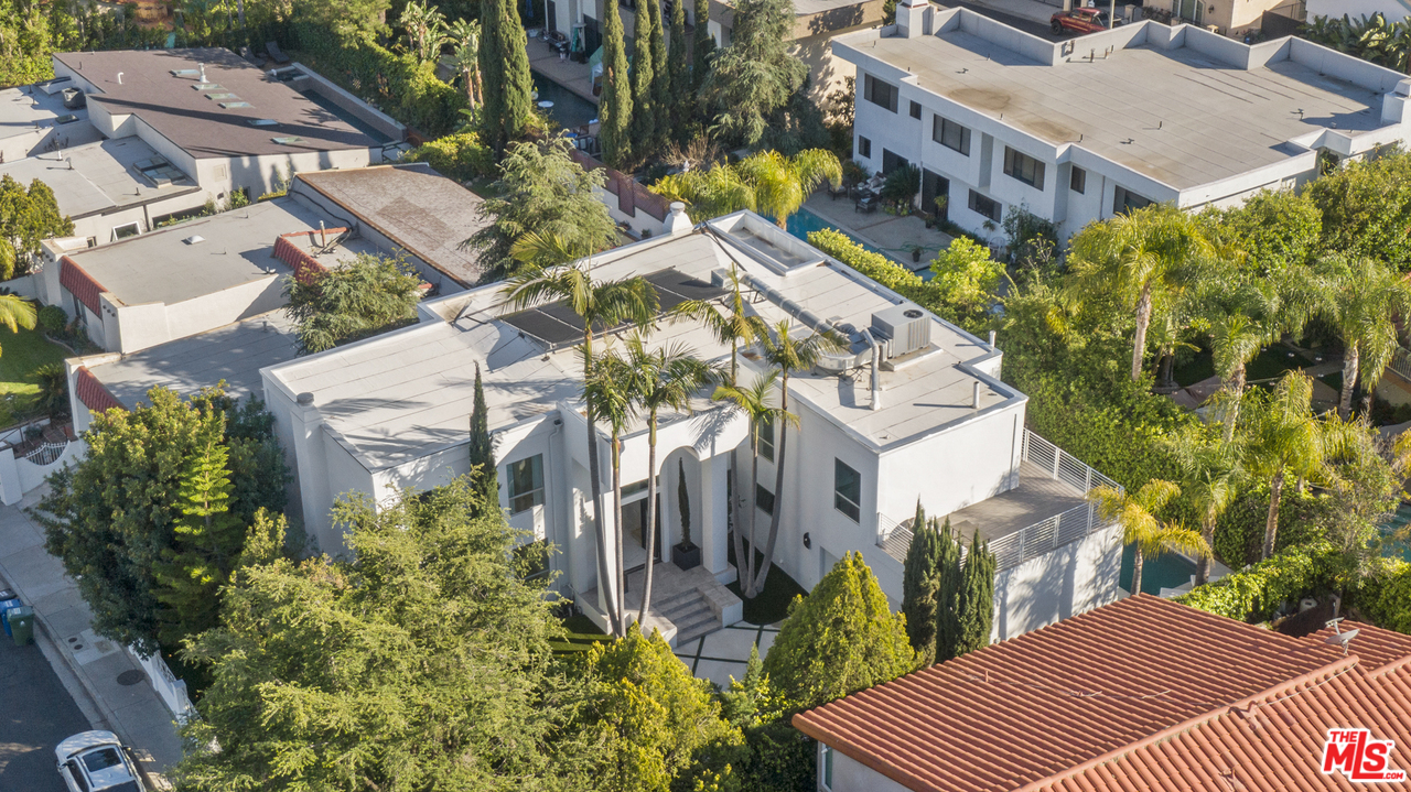 2389 Hercules Drive Los Angeles, CA 90046 - Photo 3 of 41