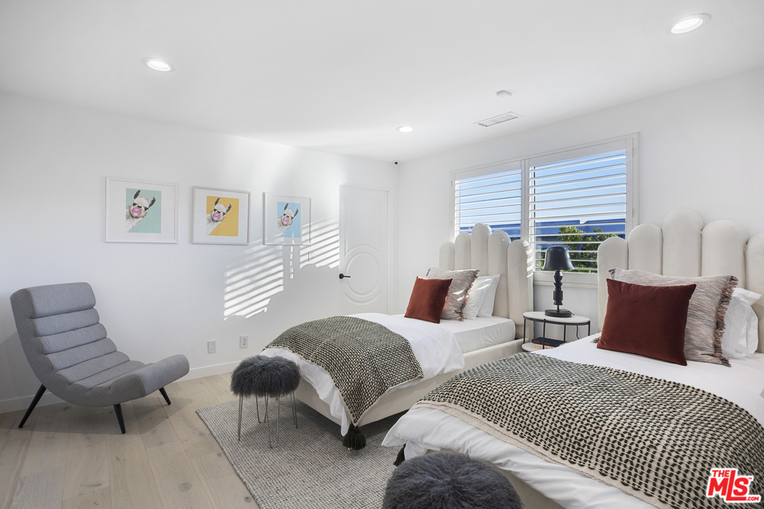 2389 Hercules Drive Los Angeles, CA 90046 - Photo 26 of 41