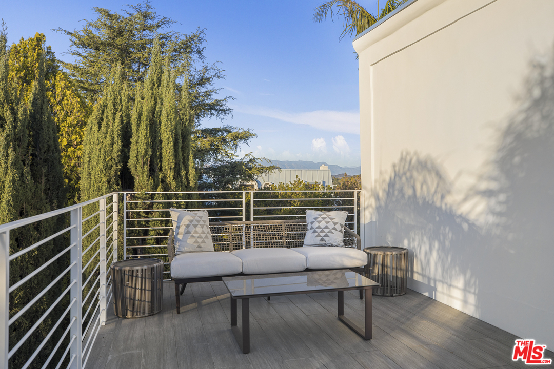 2389 Hercules Drive Los Angeles, CA 90046 - Photo 32 of 41