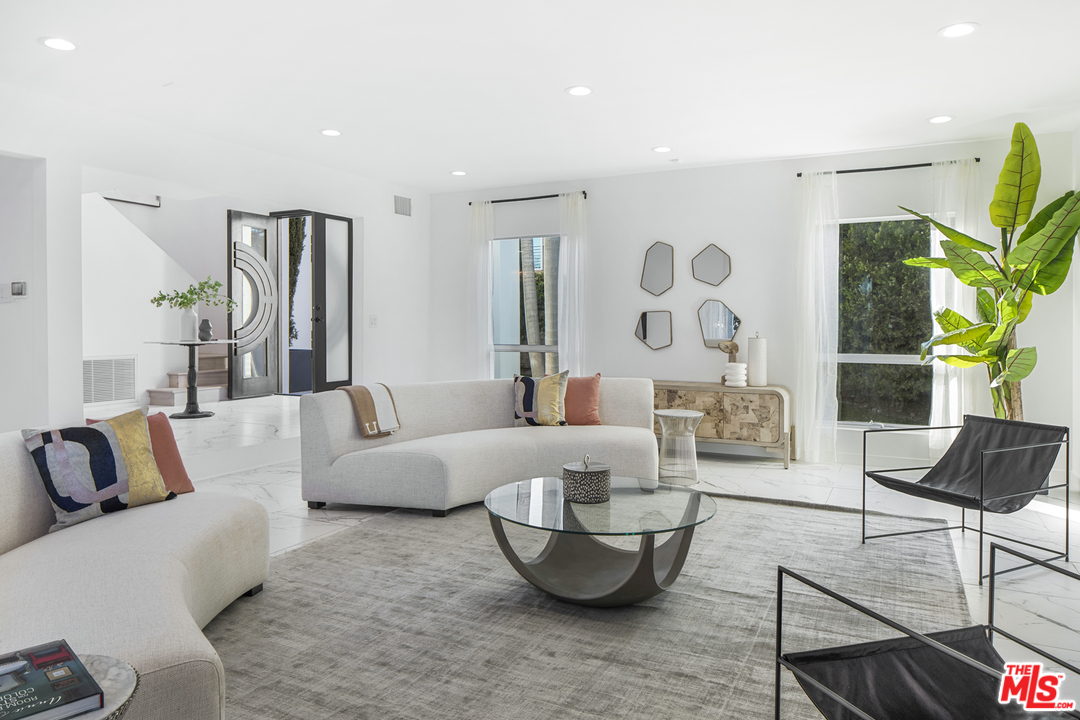 2389 Hercules Drive Los Angeles, CA 90046 - Photo 6 of 41