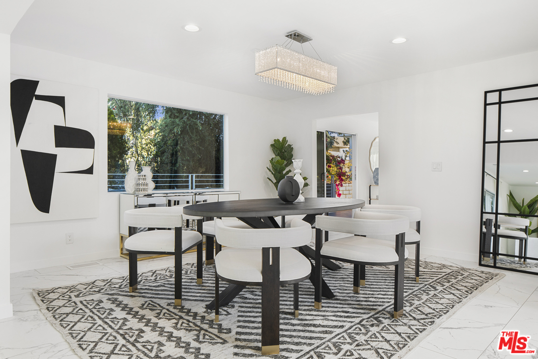 2389 Hercules Drive Los Angeles, CA 90046 - Photo 9 of 41