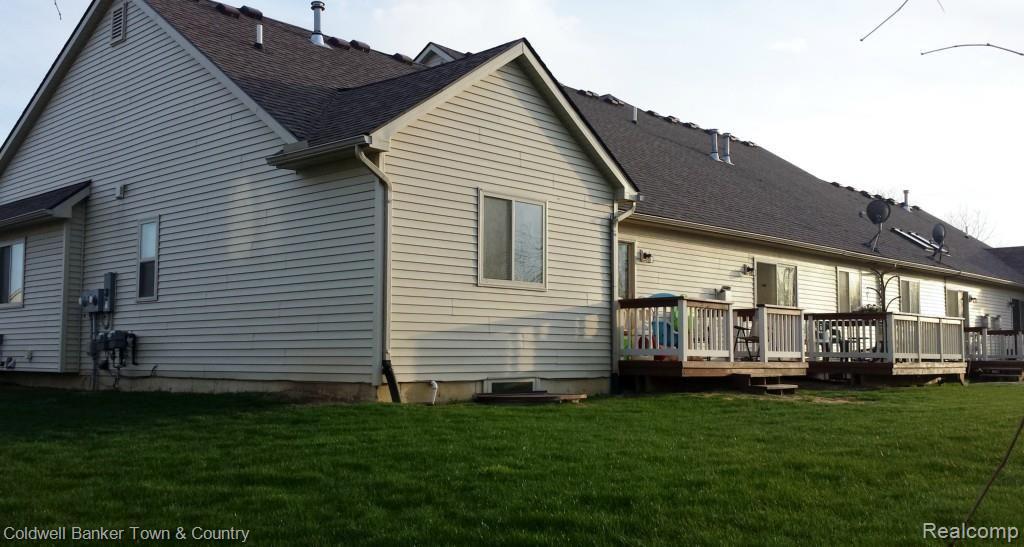 4726 Summer Ridge Drive, Unit 32 Howell, MI 48843 - Photo 6 of 27 4726 Summer Ridge (6).jpg