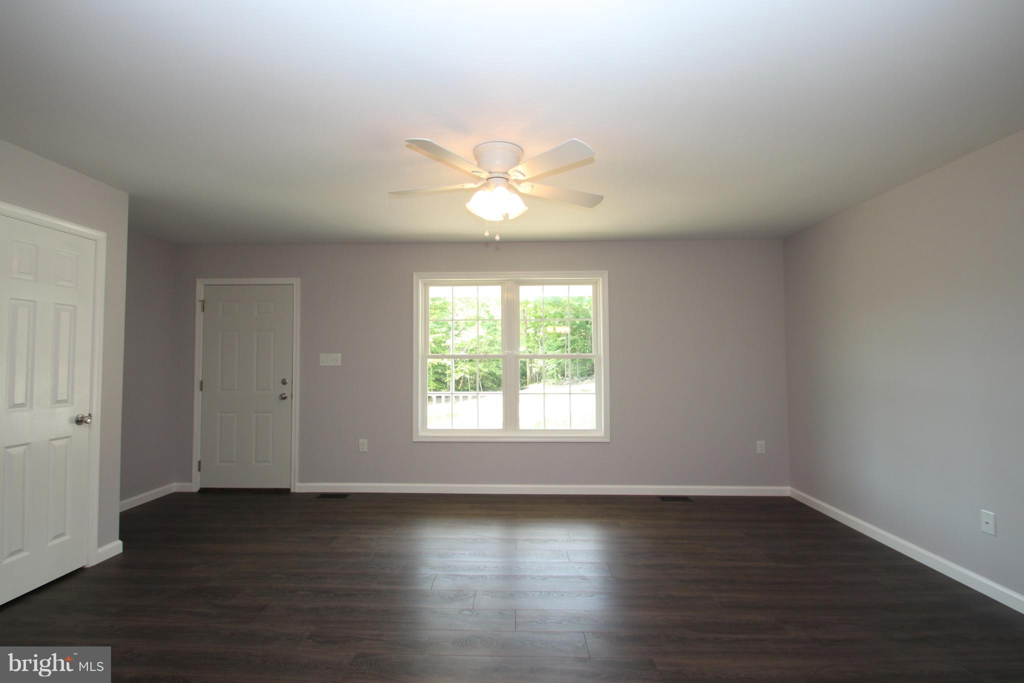 7433 Rachaels Way Culpeper, VA 22701 - Photo 9 of 19 Living Room