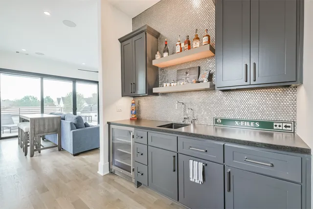 $1,450,000 | 1410 Indiana Street, Houston, TX 77006