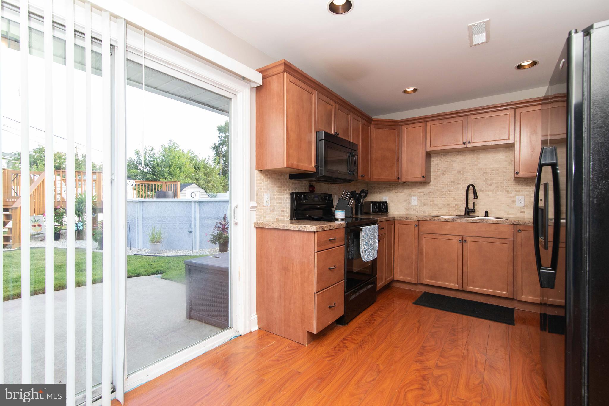 94 Indian Red Road Levittown, PA 19057 - Photo 13 of 42 Gallery Image 13
