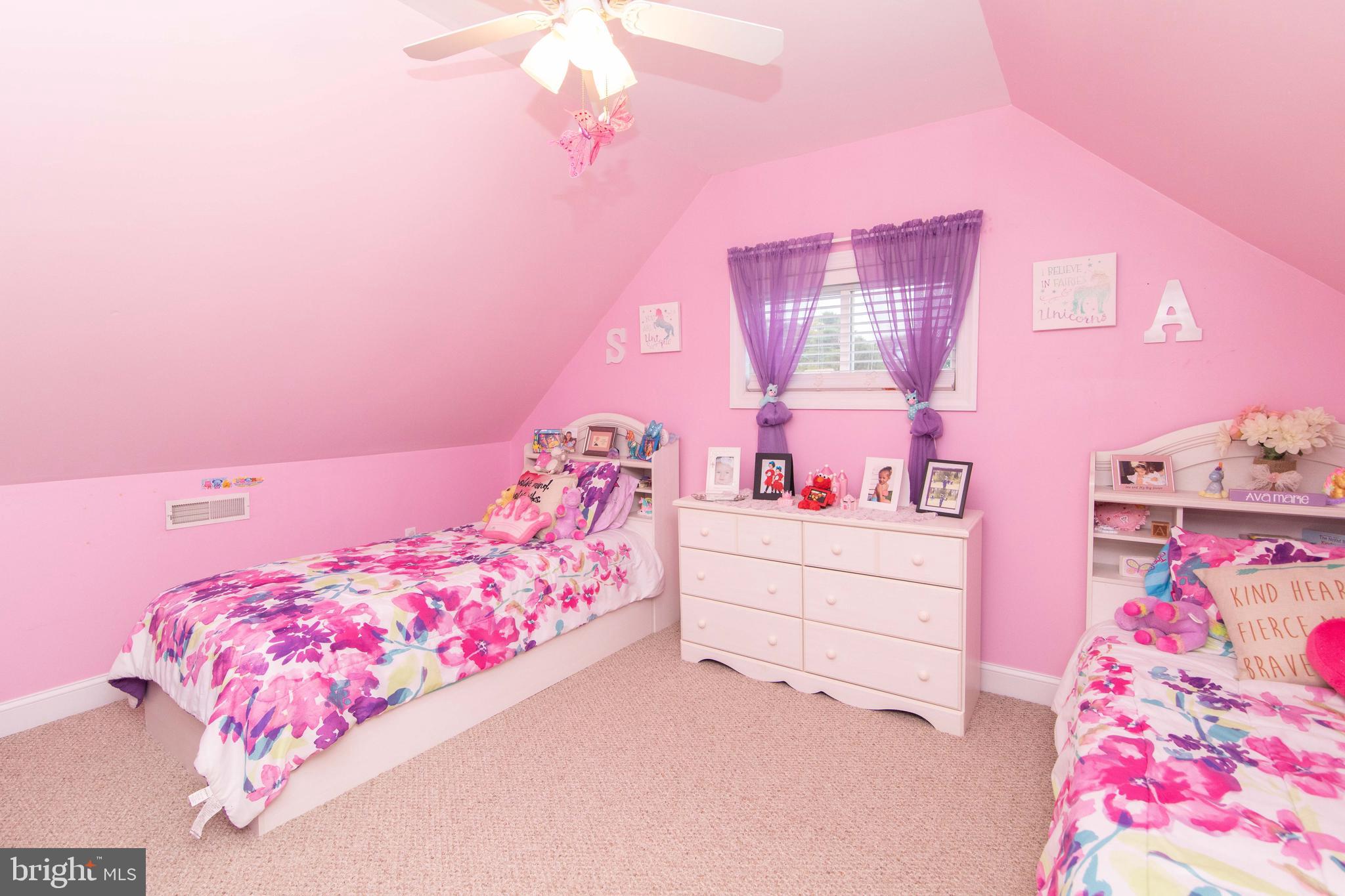 94 Indian Red Road Levittown, PA 19057 - Photo 28 of 42 Gallery Image 28