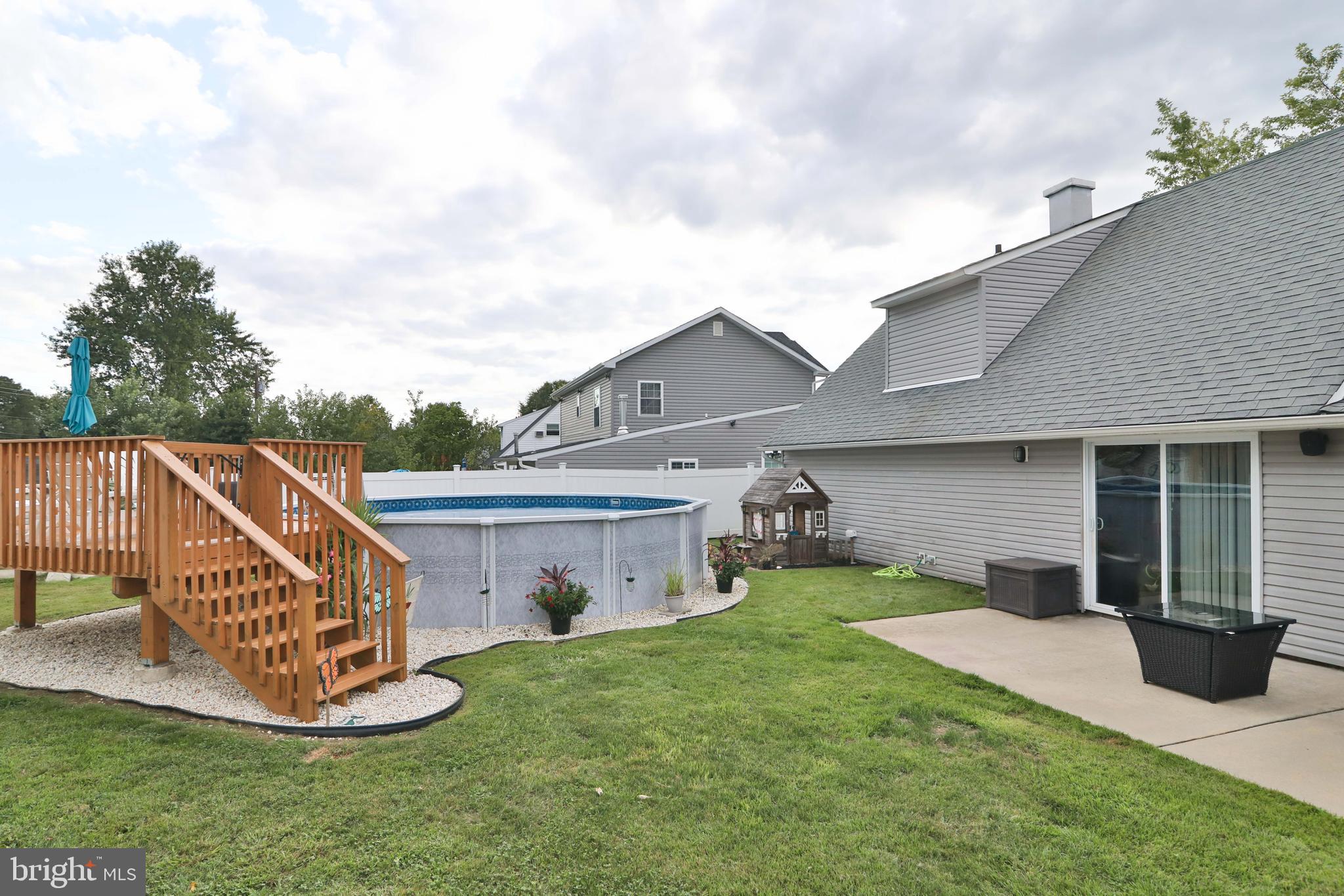 94 Indian Red Road Levittown, PA 19057 - Photo 34 of 42 Gallery Image 34