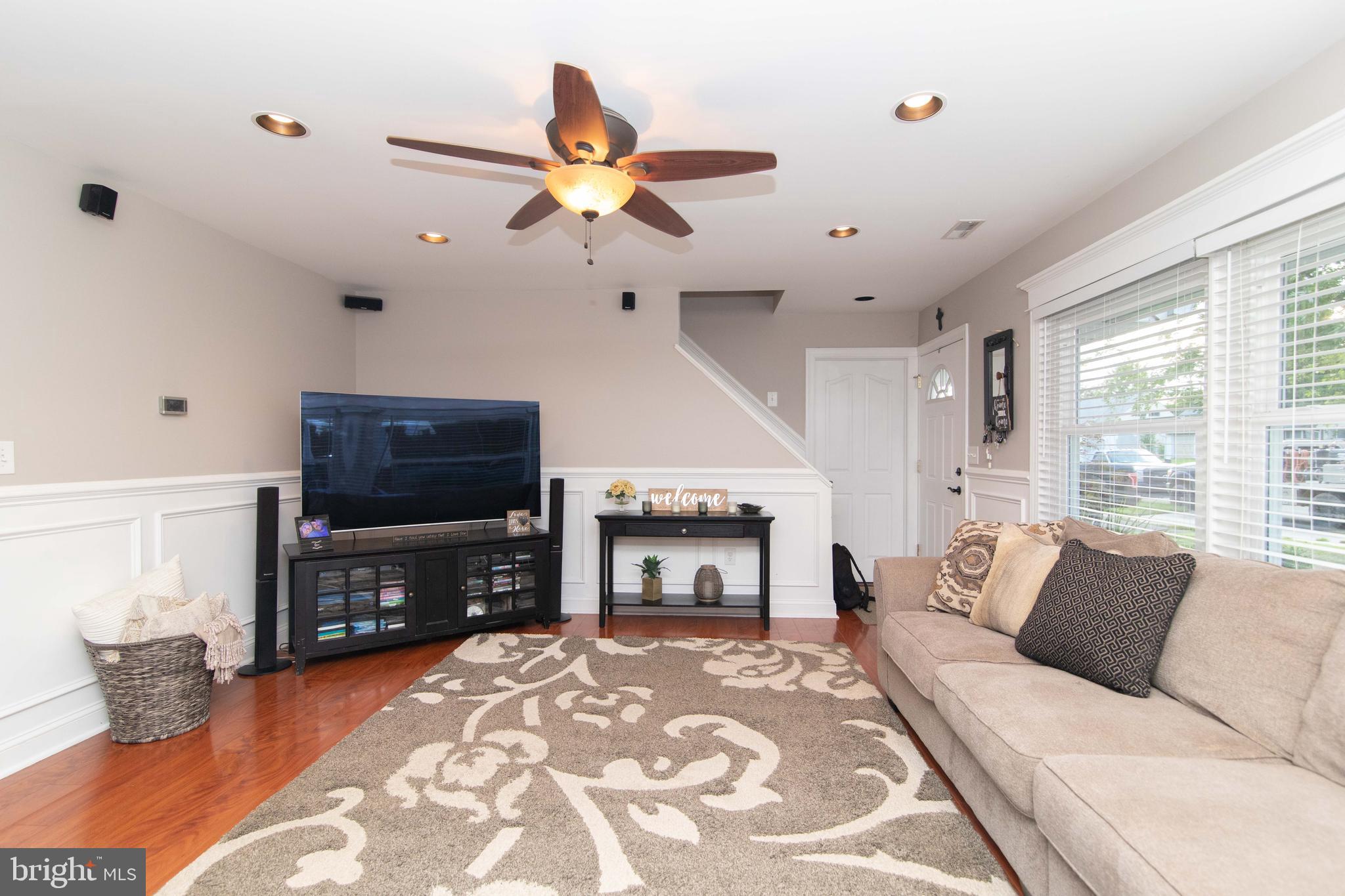 94 Indian Red Road Levittown, PA 19057 - Photo 9 of 42 Gallery Image 9