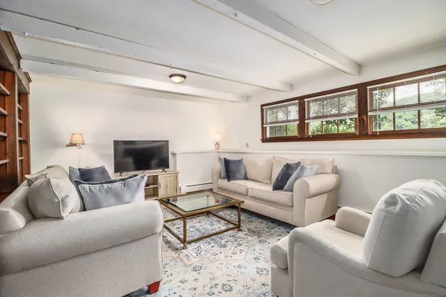 $689,000 | 21 Lillinonah Drive, Brookfield, CT 06804