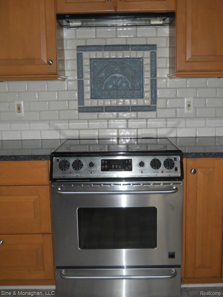 731 Lincoln Road Grosse Pointe, MI 48230 - Photo 10 of 42 DSCN0471.jpg