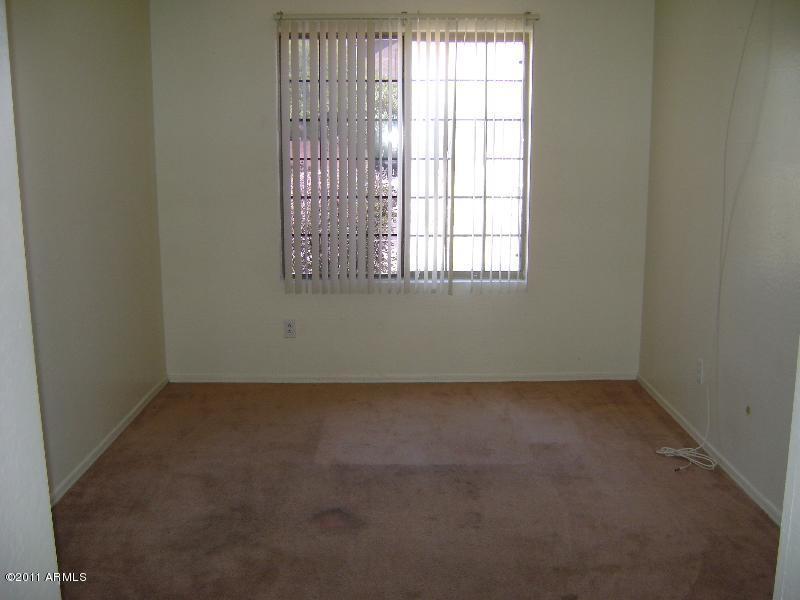 8335 West Cordes Road Tolleson, AZ 85353 - Photo 11 of 27 Den