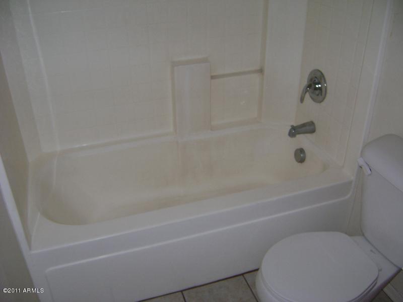 8335 West Cordes Road Tolleson, AZ 85353 - Photo 20 of 27 Master Bath