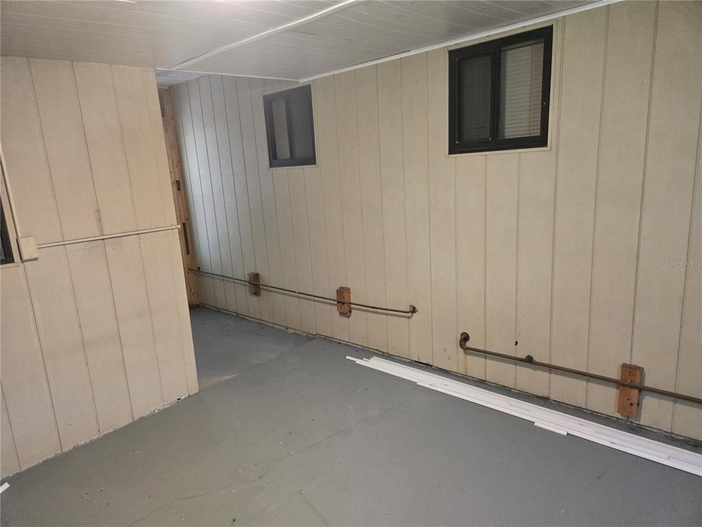 10040 Southwest 98th Avenue Ocala, FL 34481 - Photo 25 of 28 a view of an empty room