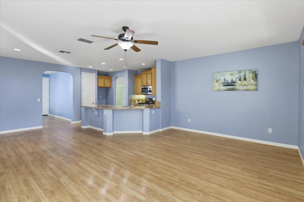 4604 Millner Way Elk Grove, CA 95757 - Photo 13 of 28