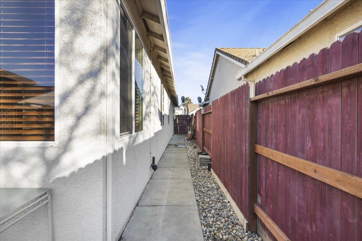 4604 Millner Way Elk Grove, CA 95757 - Photo 23 of 28