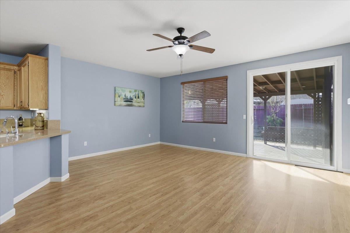 4604 Millner Way Elk Grove, CA 95757 - Photo 3 of 28