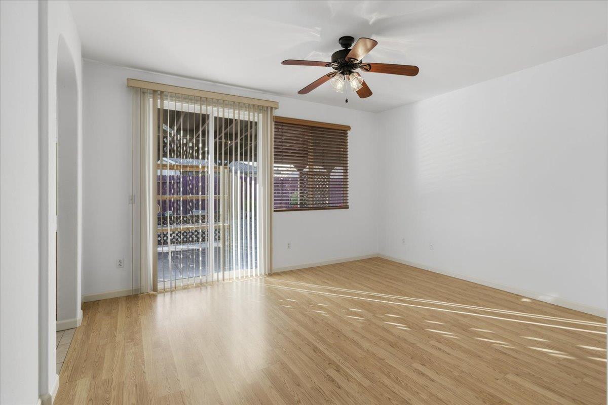 4604 Millner Way Elk Grove, CA 95757 - Photo 4 of 28