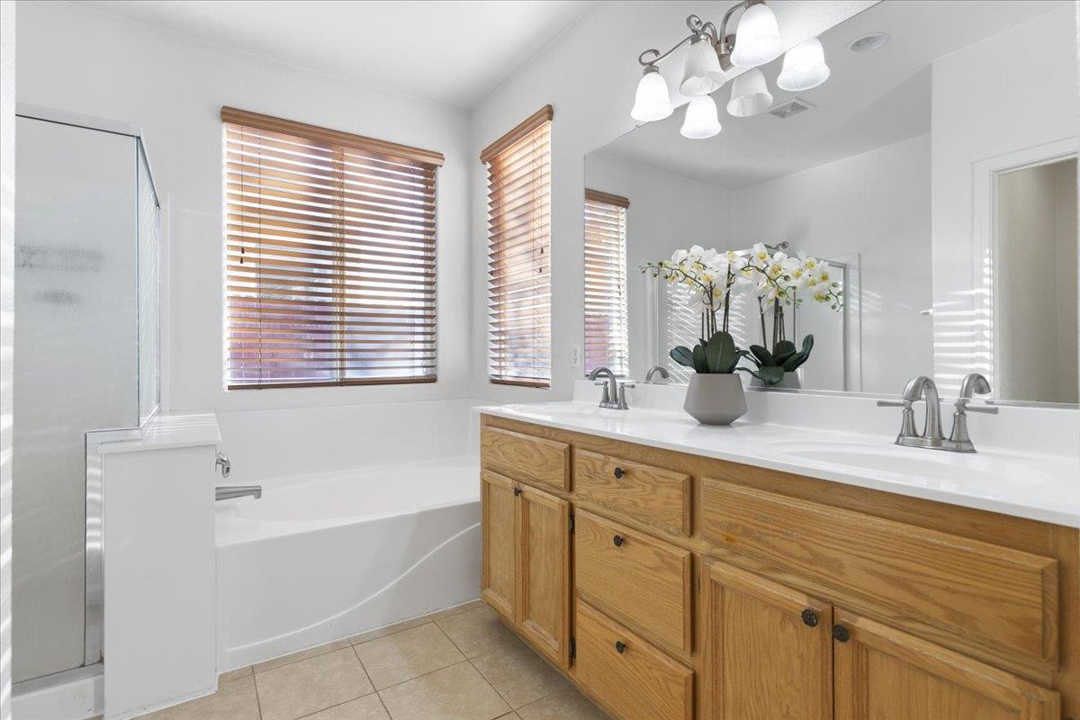 4604 Millner Way Elk Grove, CA 95757 - Photo 5 of 28