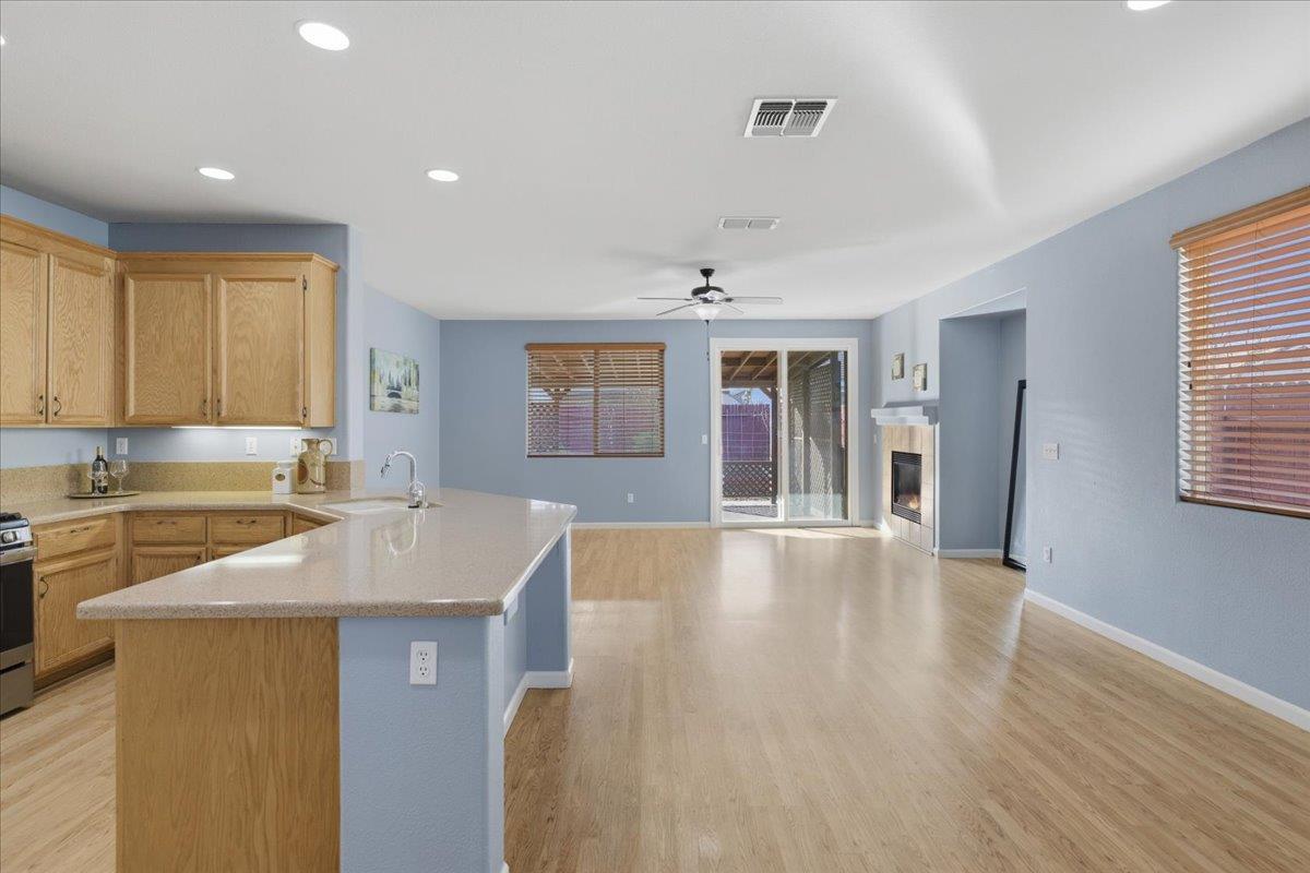 4604 Millner Way Elk Grove, CA 95757 - Photo 7 of 28