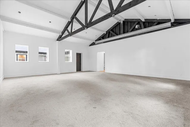 $700,000 | 5323 Ann Arbor Road, Jackson, MI 49201