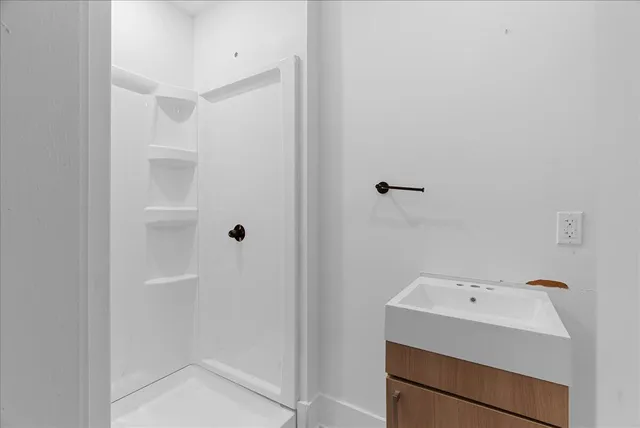 $700,000 | 5323 Ann Arbor Road, Jackson, MI 49201