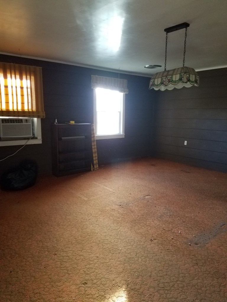 174 Hampton Hills Road Gray, GA 31032 - Photo 17 of 31 an empty room with windows