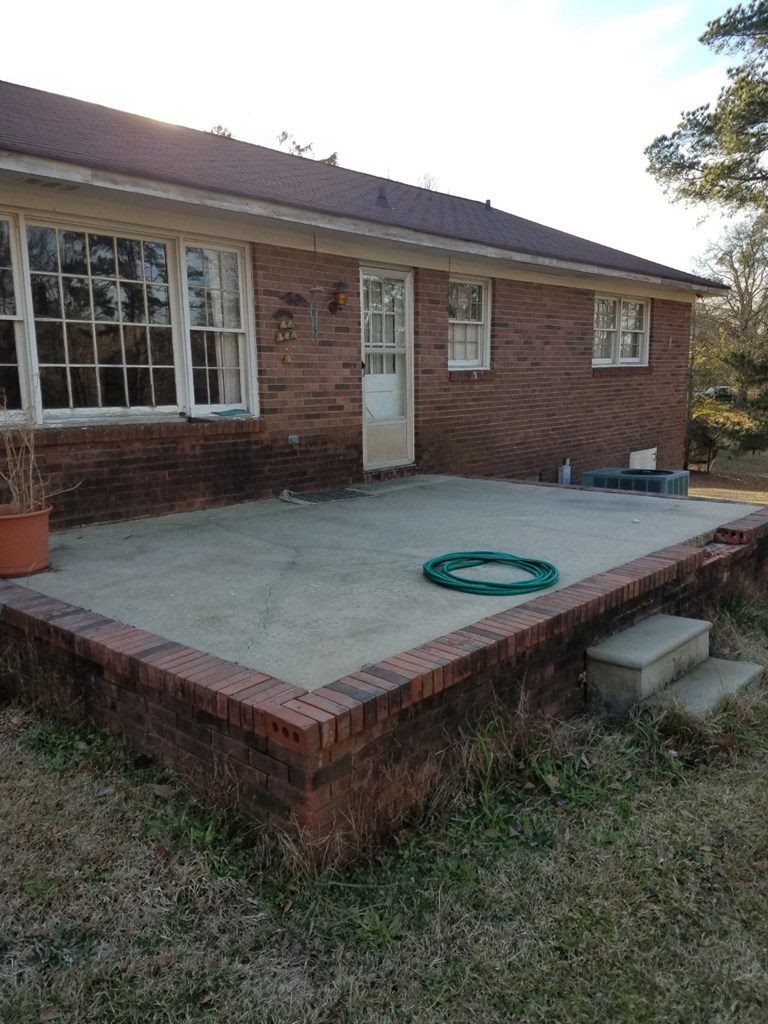 174 Hampton Hills Road Gray, GA 31032 - Photo 20 of 31 a view of backyard of house