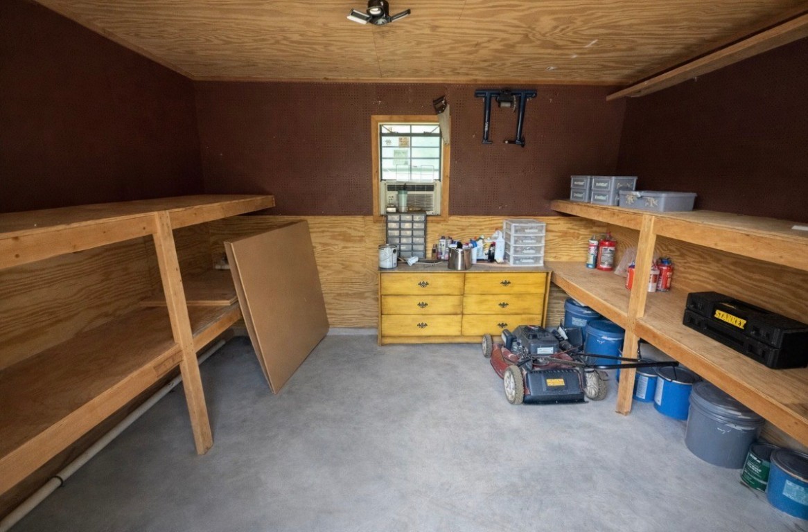 855 County Road 2267 Cleveland, TX 77327 - Photo 24 of 24 a utility room with dryer and washer
