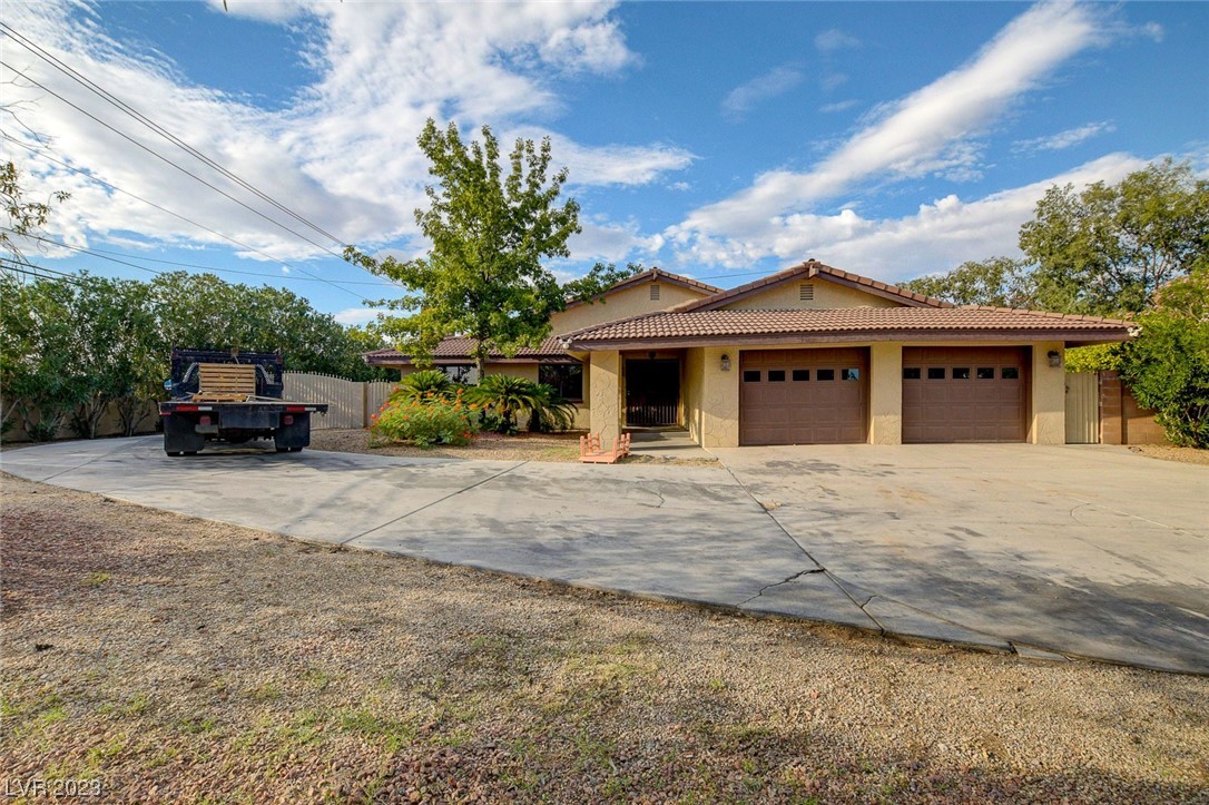 2275 Lincoln Road Las Vegas, NV 89115 - Photo 1 of 37