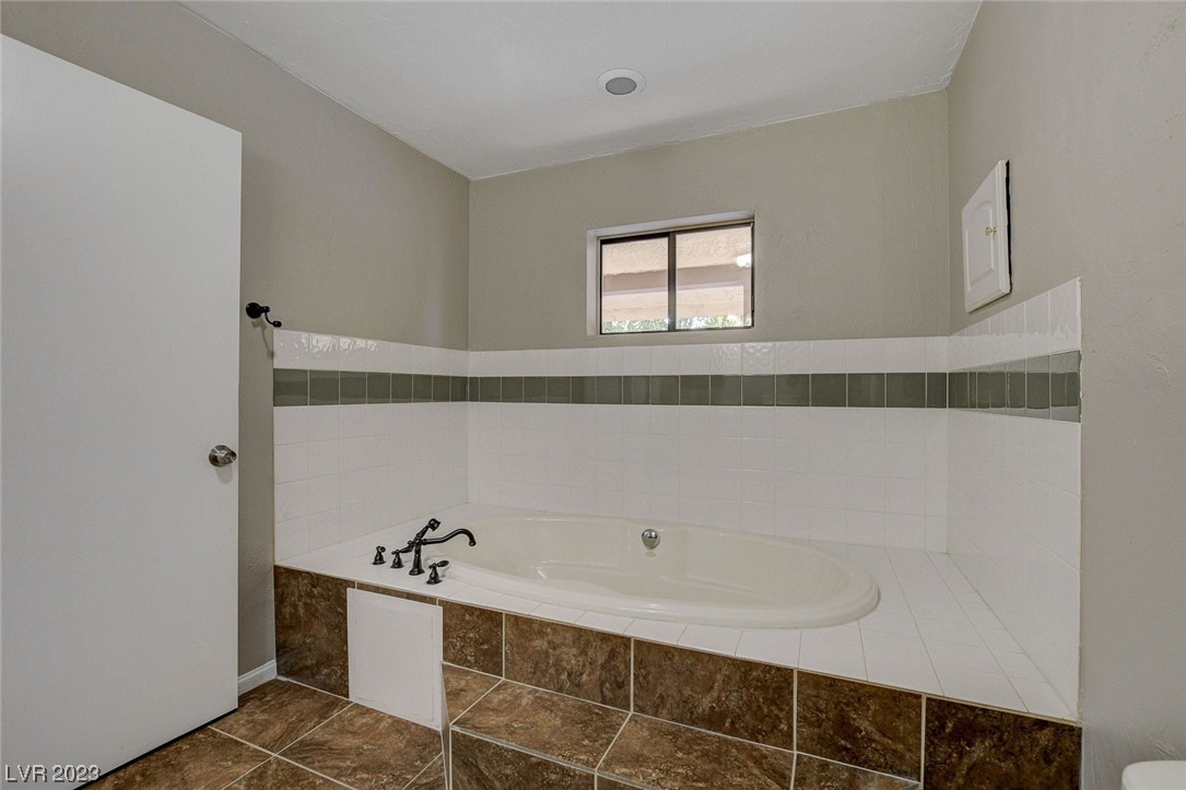 2275 Lincoln Road Las Vegas, NV 89115 - Photo 17 of 37