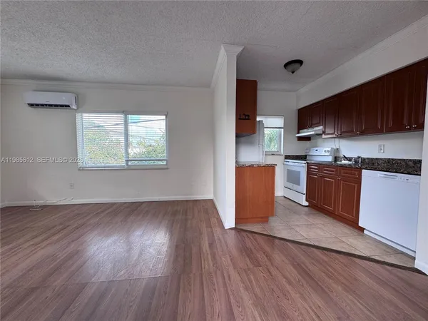 $1,700 | 520 Northeast 82nd Terrace, Unit 10, Miami, FL 33138