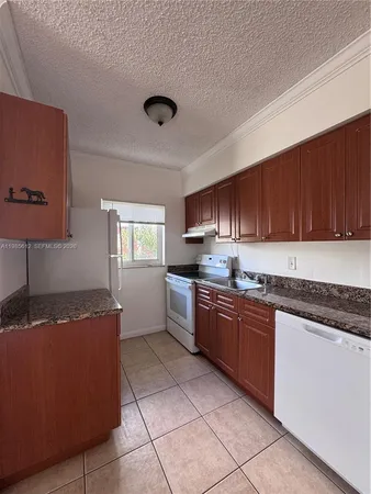 $1,700 | 520 Northeast 82nd Terrace, Unit 10, Miami, FL 33138