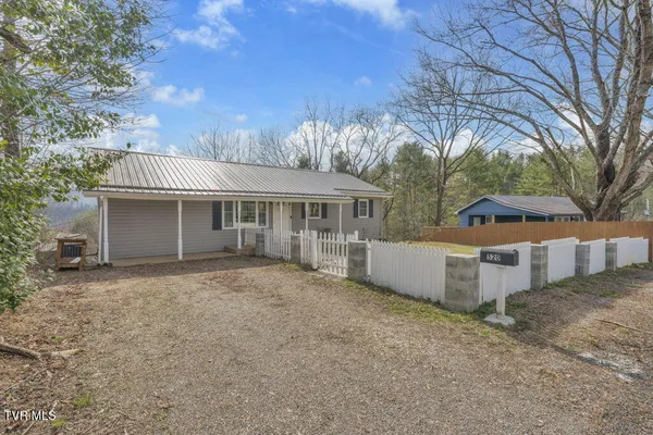 $234,900 | 520 Hospital Hill Lane, Mountain City, TN 37683